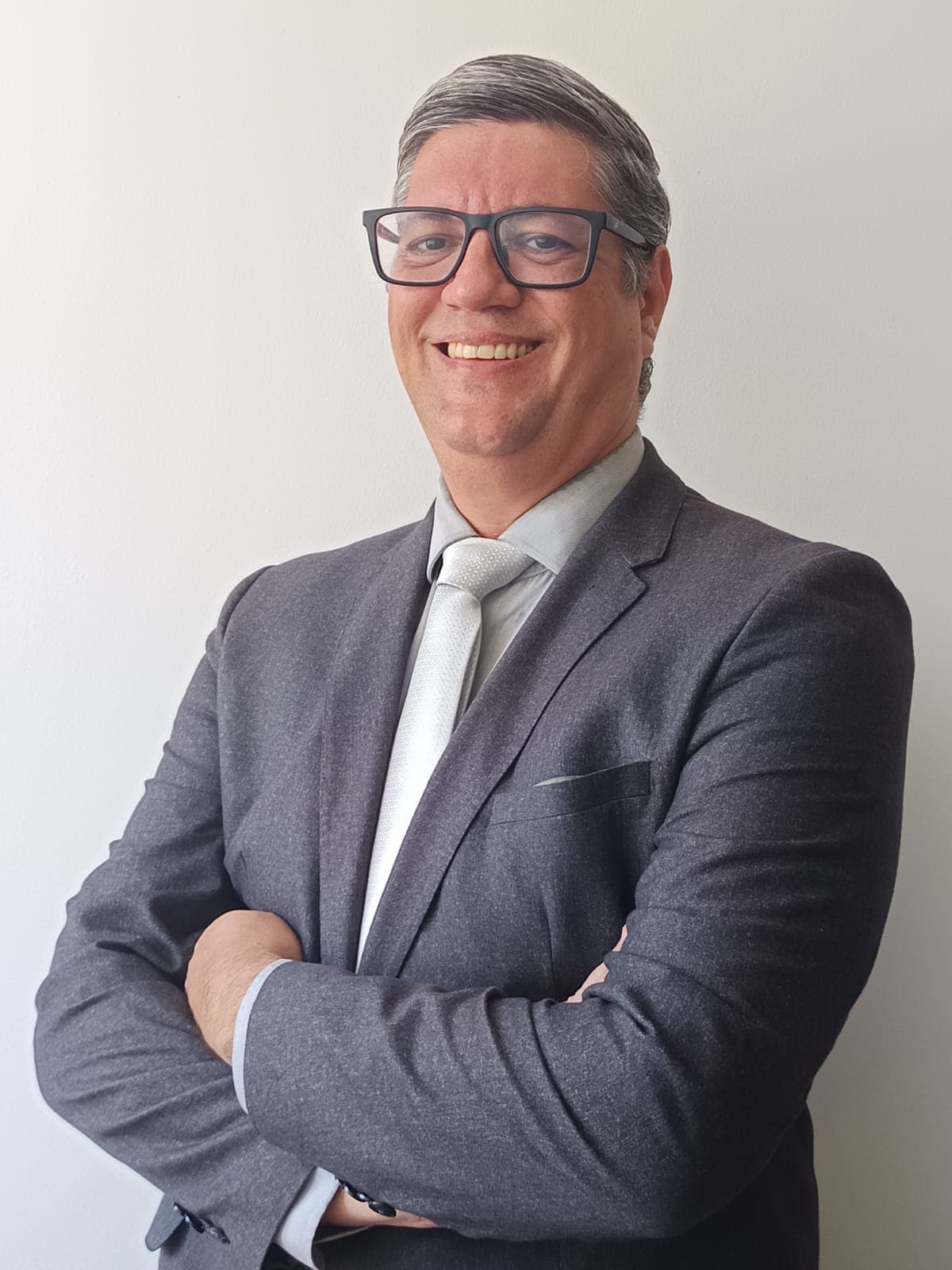 Dr. Felipe Klein – Advogado